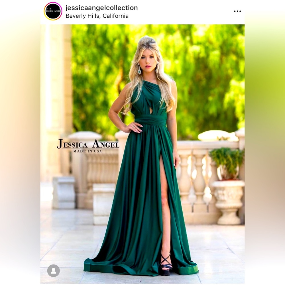 green beatifull dress